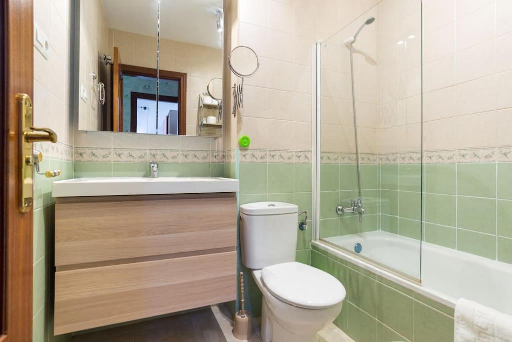 Bright, Quiet And Nice Ground Floor In The Center Málaga Exterior foto