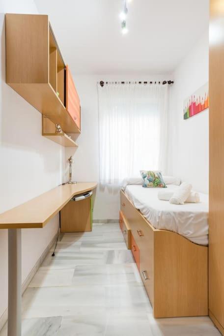 Bright, Quiet And Nice Ground Floor In The Center Málaga Exterior foto